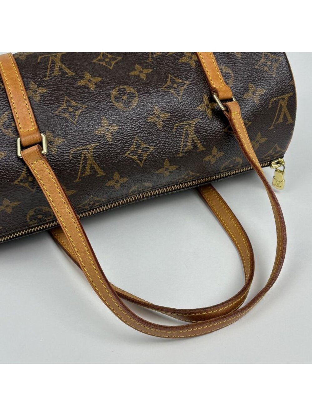 Louis Vuitton Papillon 26 Barrel Bag Tube - Picture 7 of 9